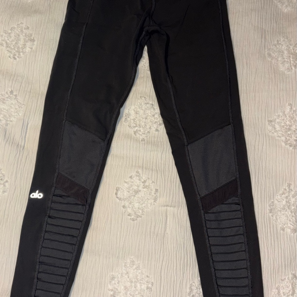 ALO Yoga Charcoal Gray Leggings